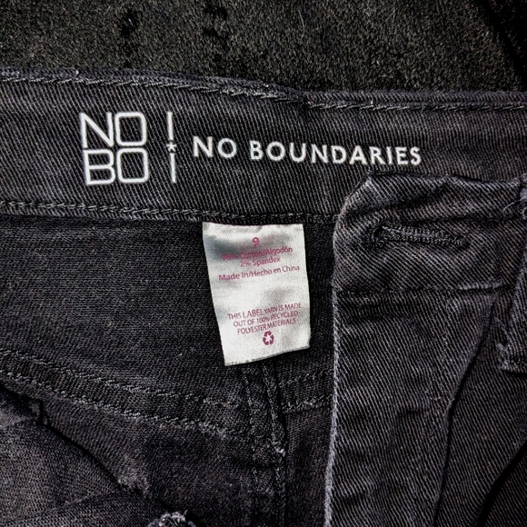 BLK Jean Shorts//SZ 9//Generic Brand//Gently used - Picture 2 of 4